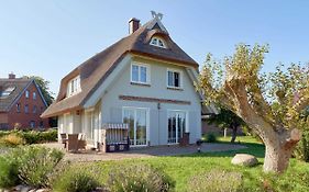 Reethus Reddevitz F 402 mit Kamin, Sauna, Terrasse, Boddenblick